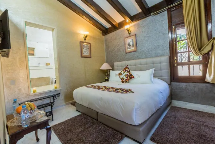 Deluxe Double Studio (Otman) at Riad Sebti — interior view 1.