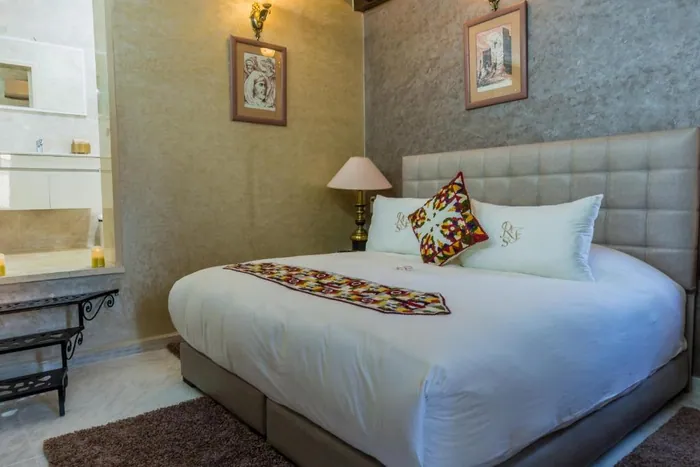 Deluxe Double Studio (Otman) at Riad Sebti — interior view 3.