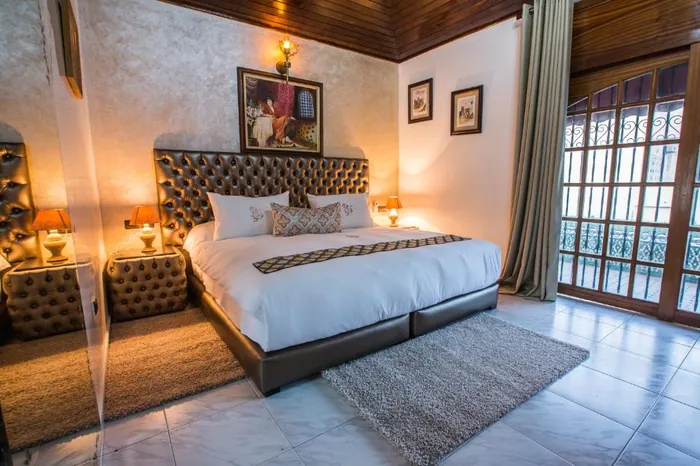 King Suite with Balcony (Youssef) at Riad Sebti — interior view 1.